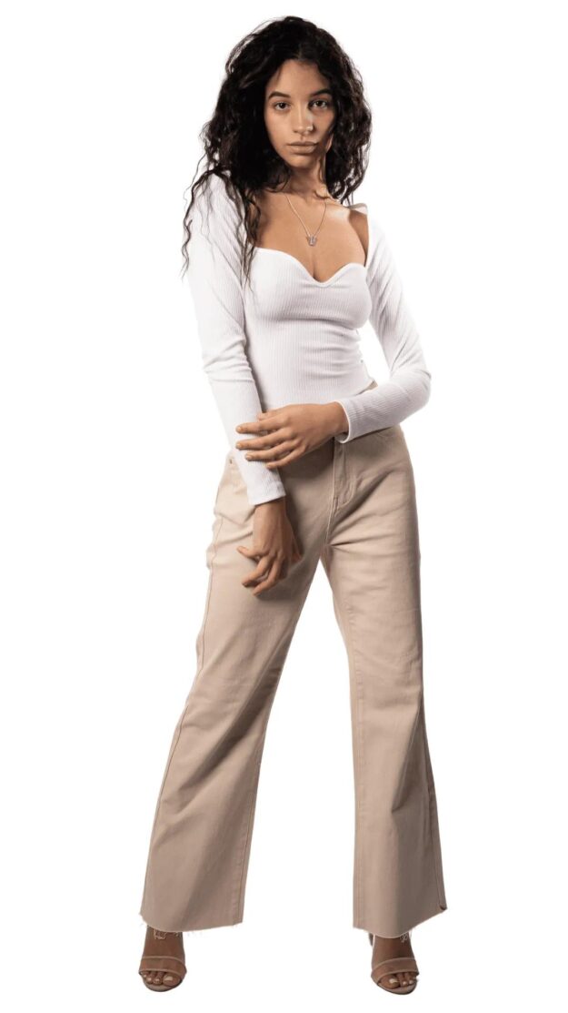 cropped-MZ1717200020DEMVRI-media-1.jpg White Ribbed Sweetheart Neck Top – Long Sleeve Slim Fit Casual Blouse - Image 1